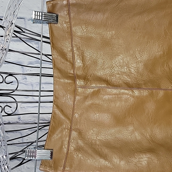 *V ERY J Faux Leather Camel Brown Mini Skirt Small - Picture 2 of 8